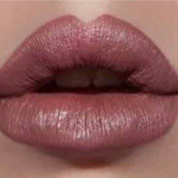 Clinique Clove Pop Matte Primer Lipstick - Picture 11 of 16